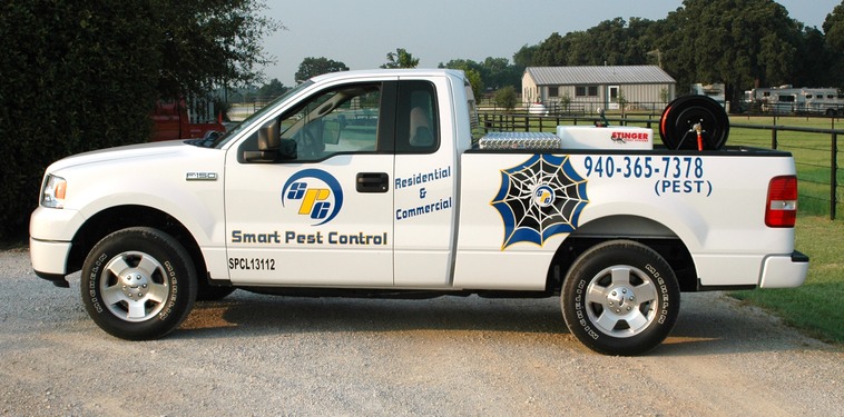 Smart Pest Truck side